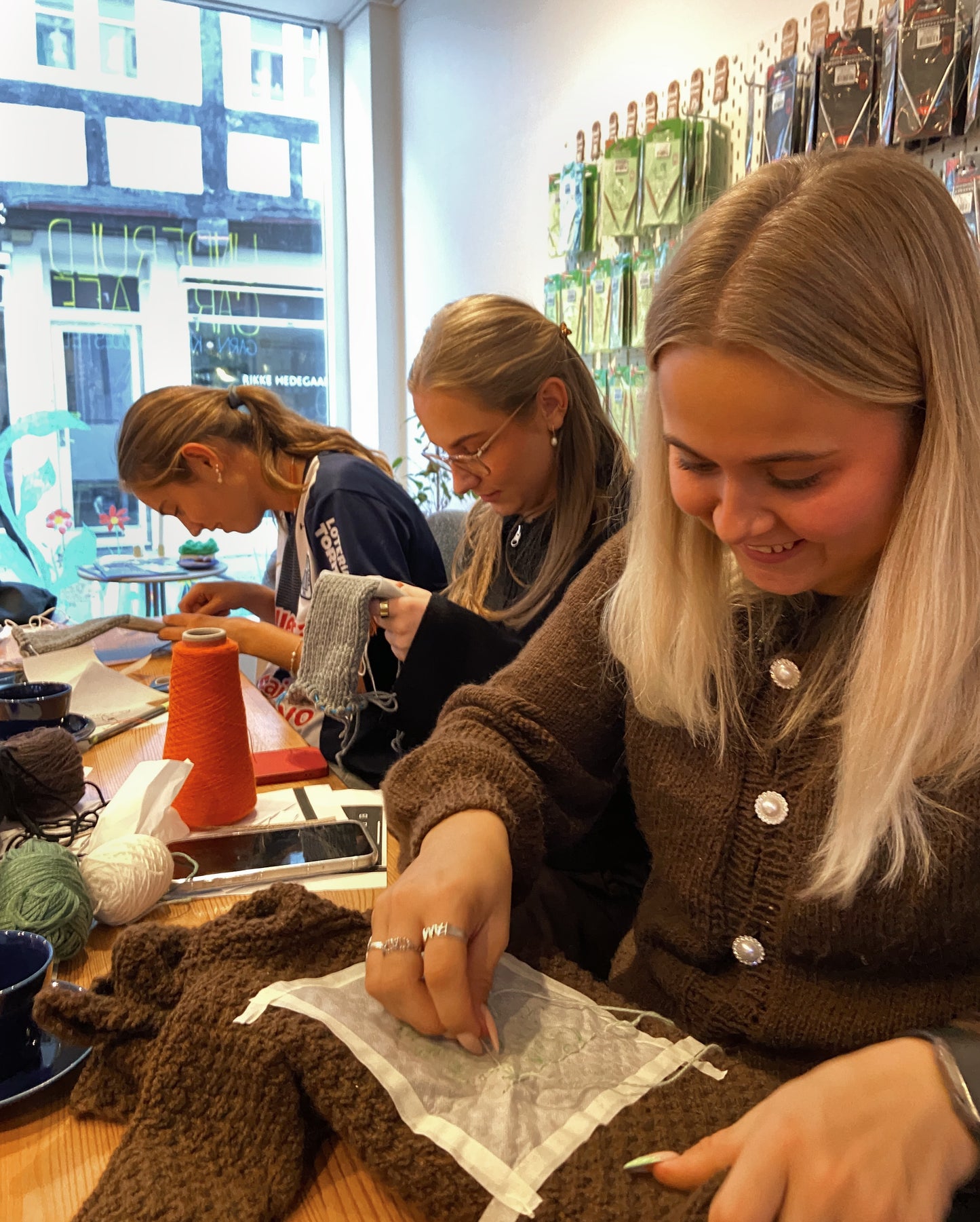 Workshop: Broderi på strik (august)